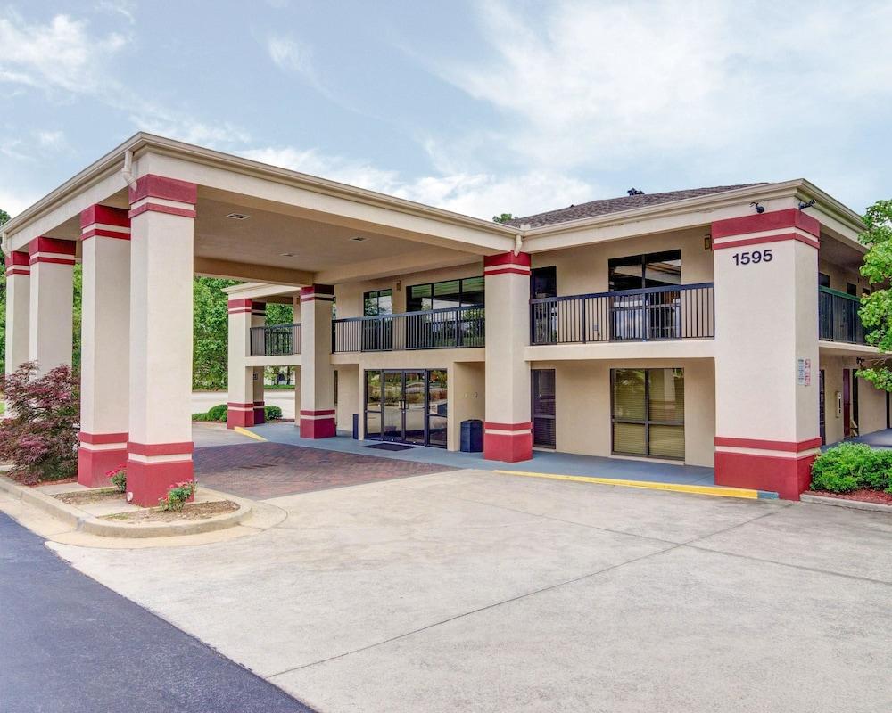 Quality Inn & Suites Atlanta Stone Mountain Εξωτερικό φωτογραφία