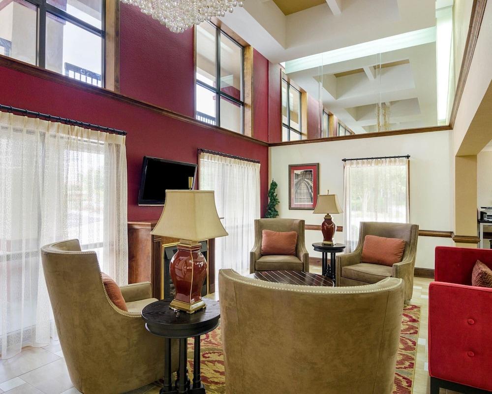 Quality Inn & Suites Atlanta Stone Mountain Εξωτερικό φωτογραφία