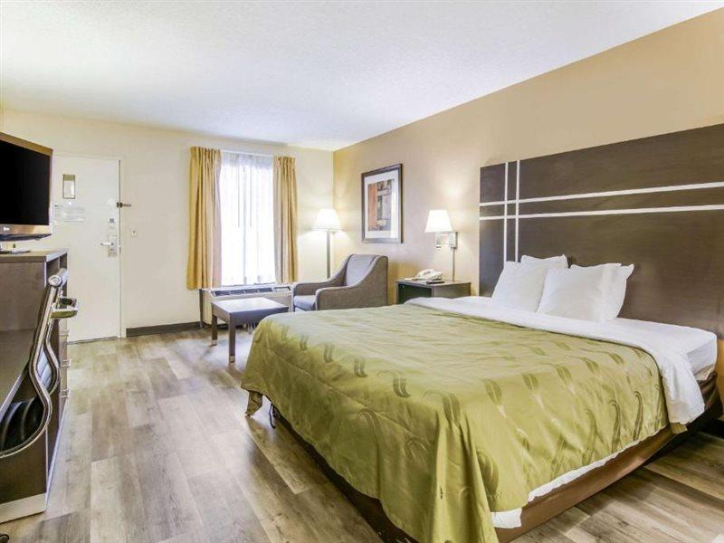 Quality Inn & Suites Atlanta Stone Mountain Εξωτερικό φωτογραφία