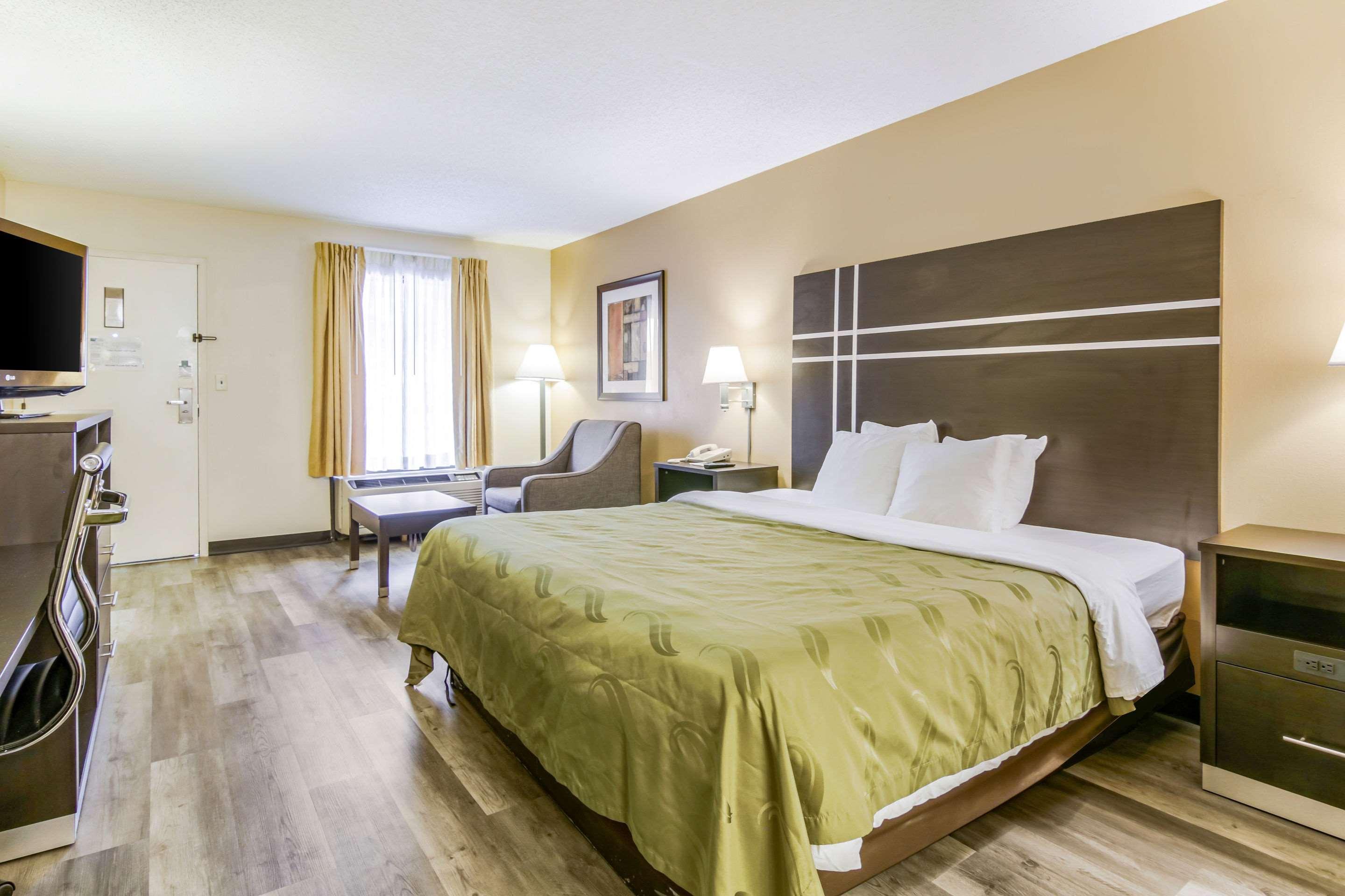 Quality Inn & Suites Atlanta Stone Mountain Εξωτερικό φωτογραφία