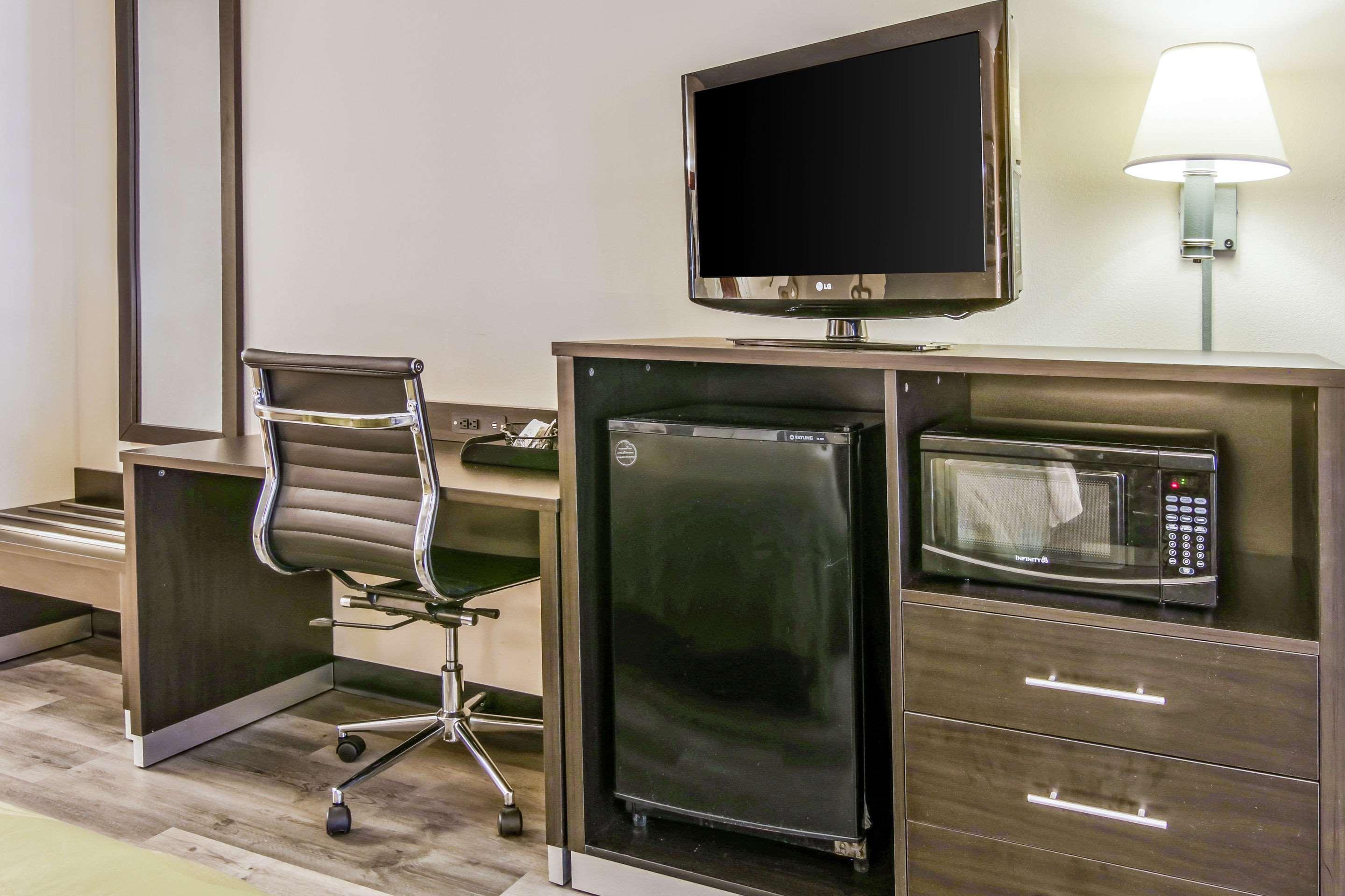 Quality Inn & Suites Atlanta Stone Mountain Εξωτερικό φωτογραφία