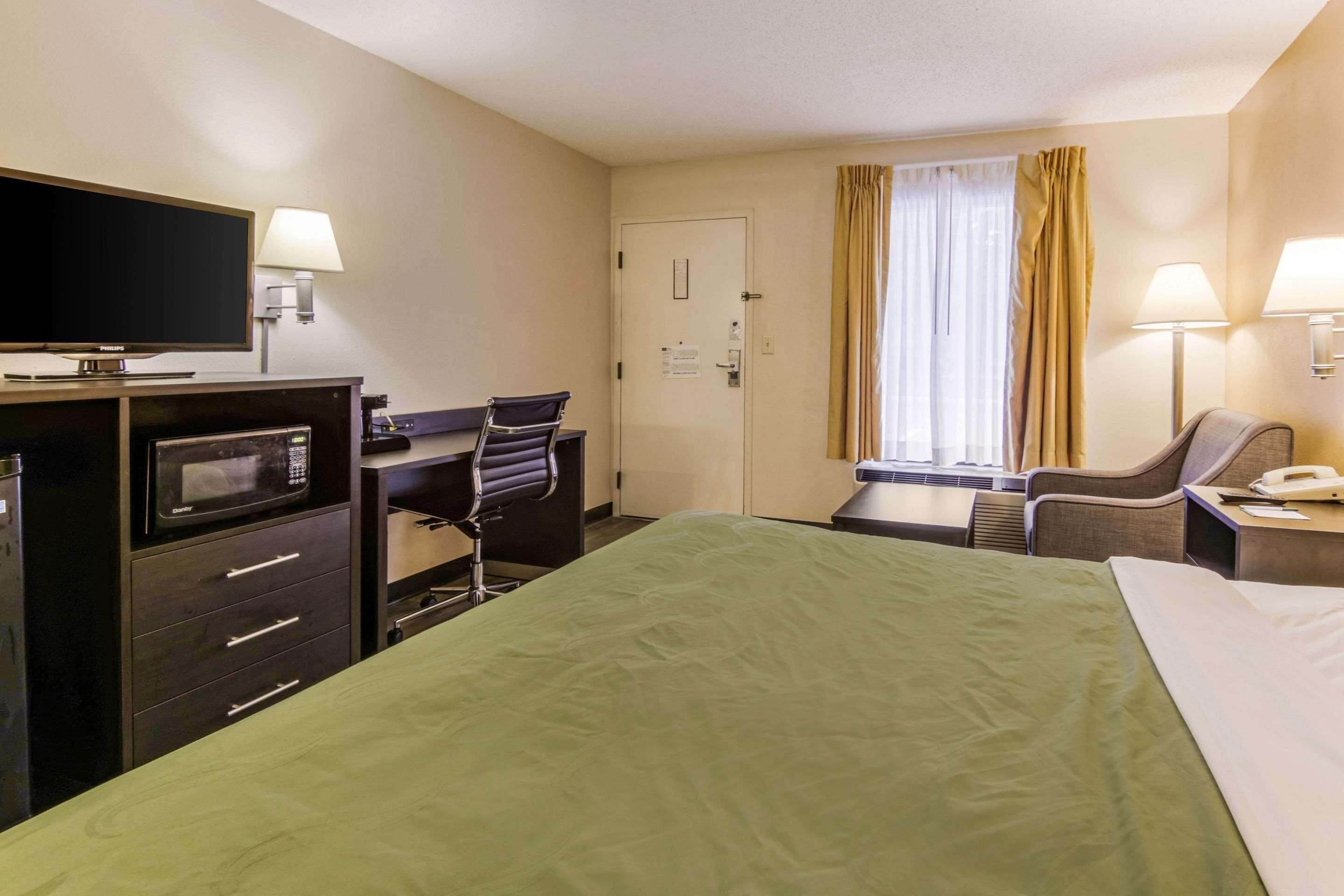 Quality Inn & Suites Atlanta Stone Mountain Εξωτερικό φωτογραφία