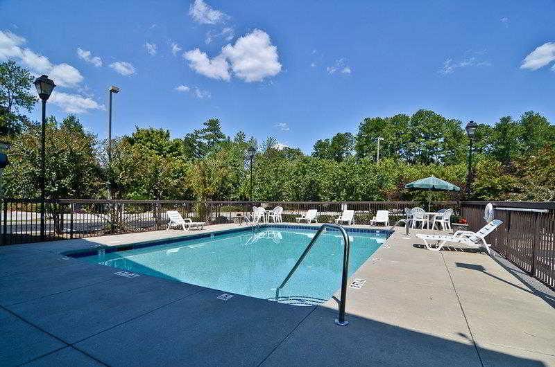 Quality Inn & Suites Atlanta Stone Mountain Εξωτερικό φωτογραφία