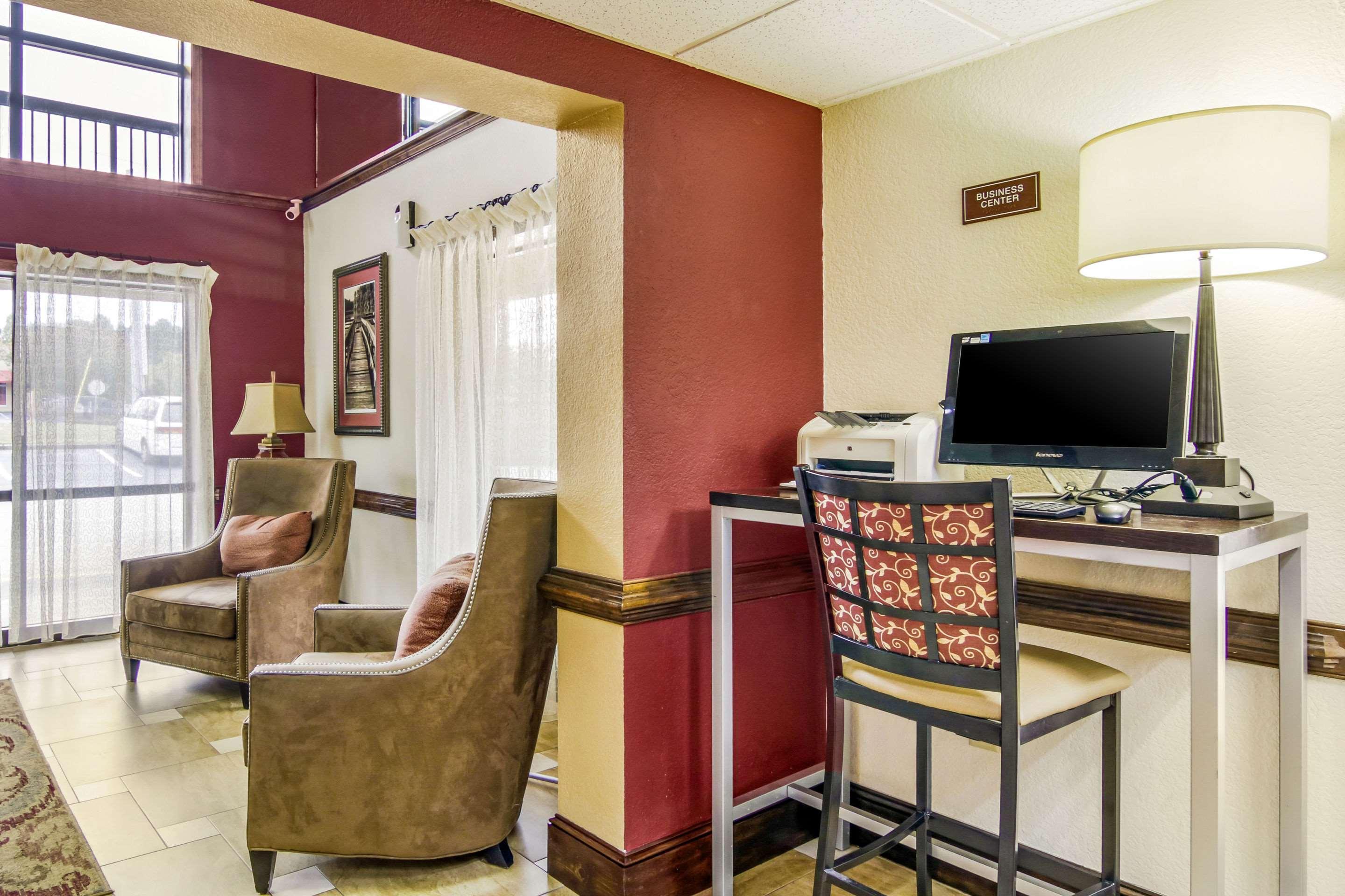 Quality Inn & Suites Atlanta Stone Mountain Εξωτερικό φωτογραφία