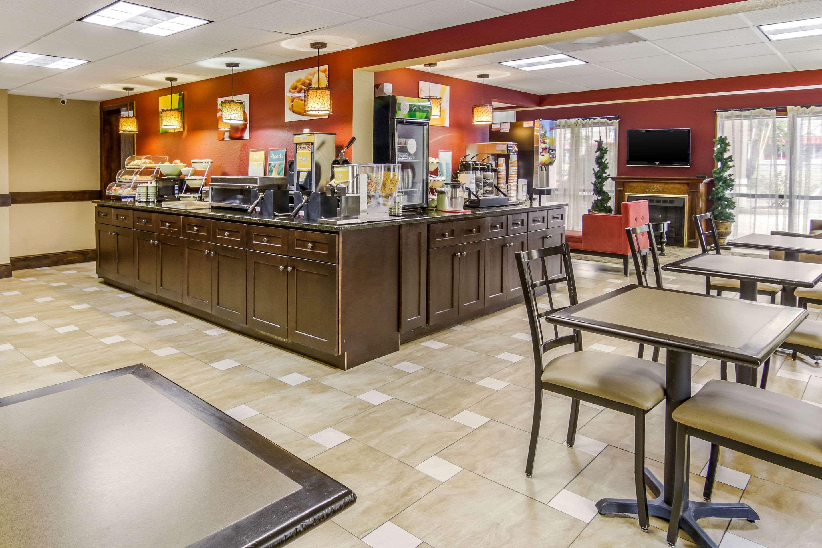 Quality Inn & Suites Atlanta Stone Mountain Εξωτερικό φωτογραφία