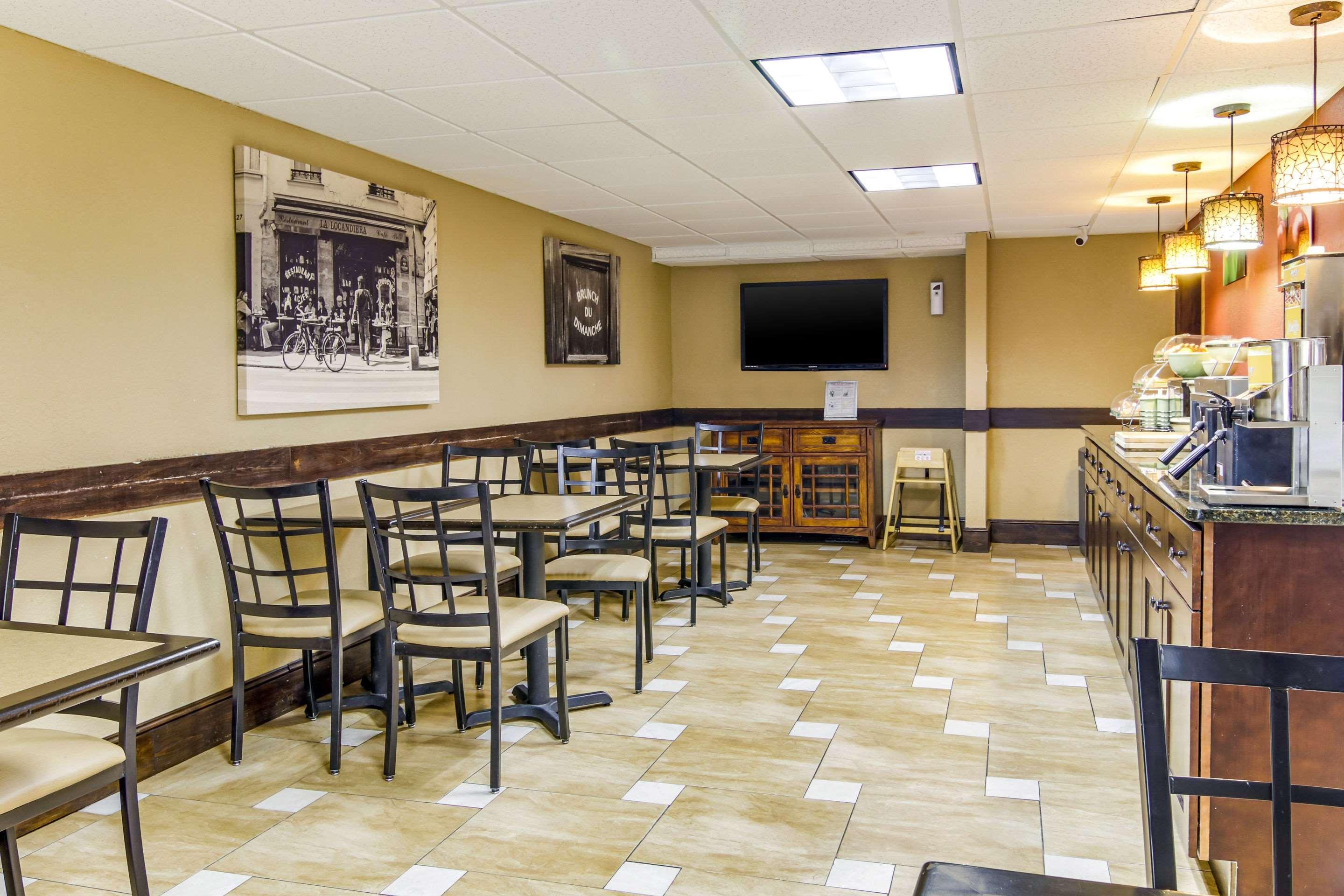 Quality Inn & Suites Atlanta Stone Mountain Εξωτερικό φωτογραφία