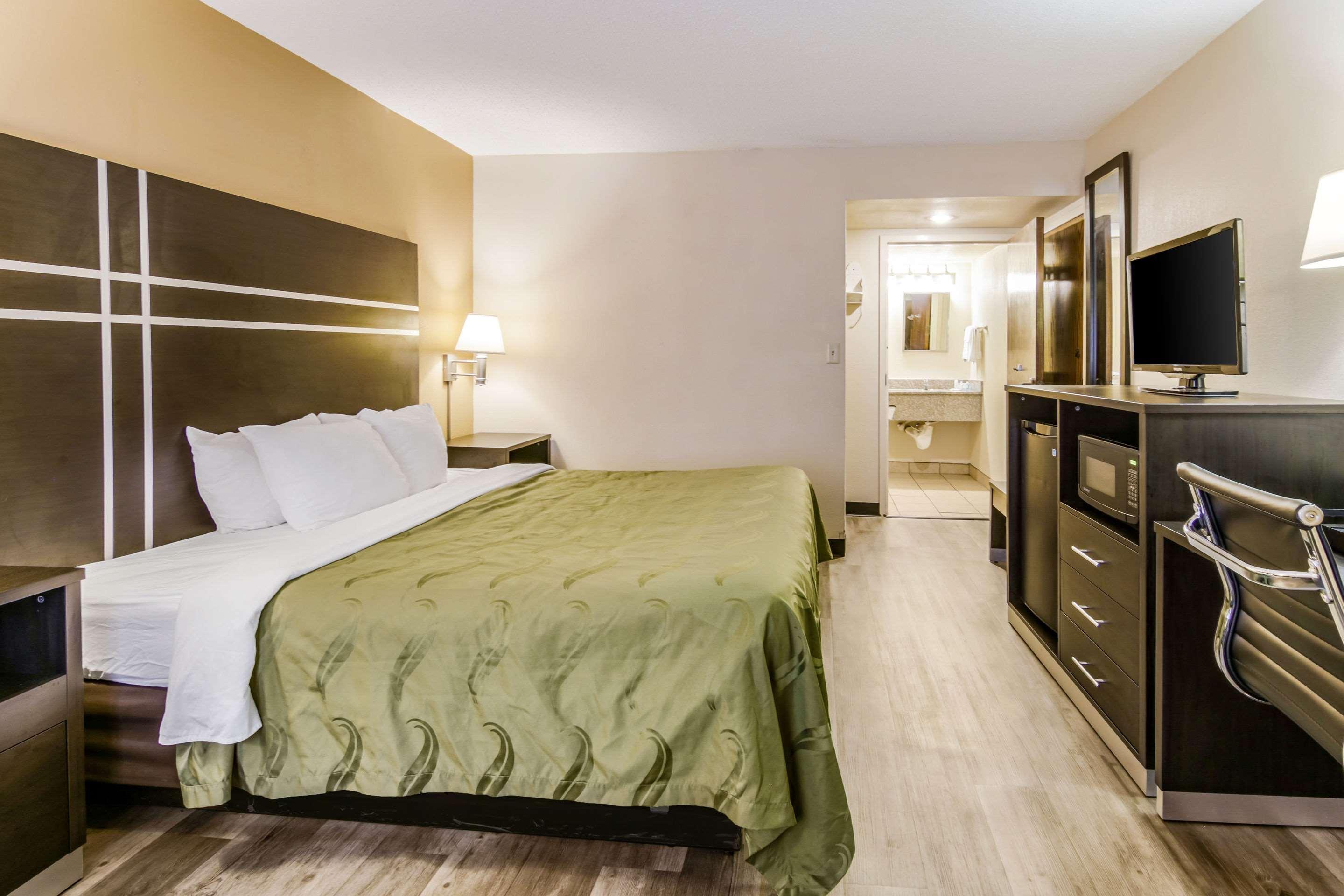 Quality Inn & Suites Atlanta Stone Mountain Εξωτερικό φωτογραφία
