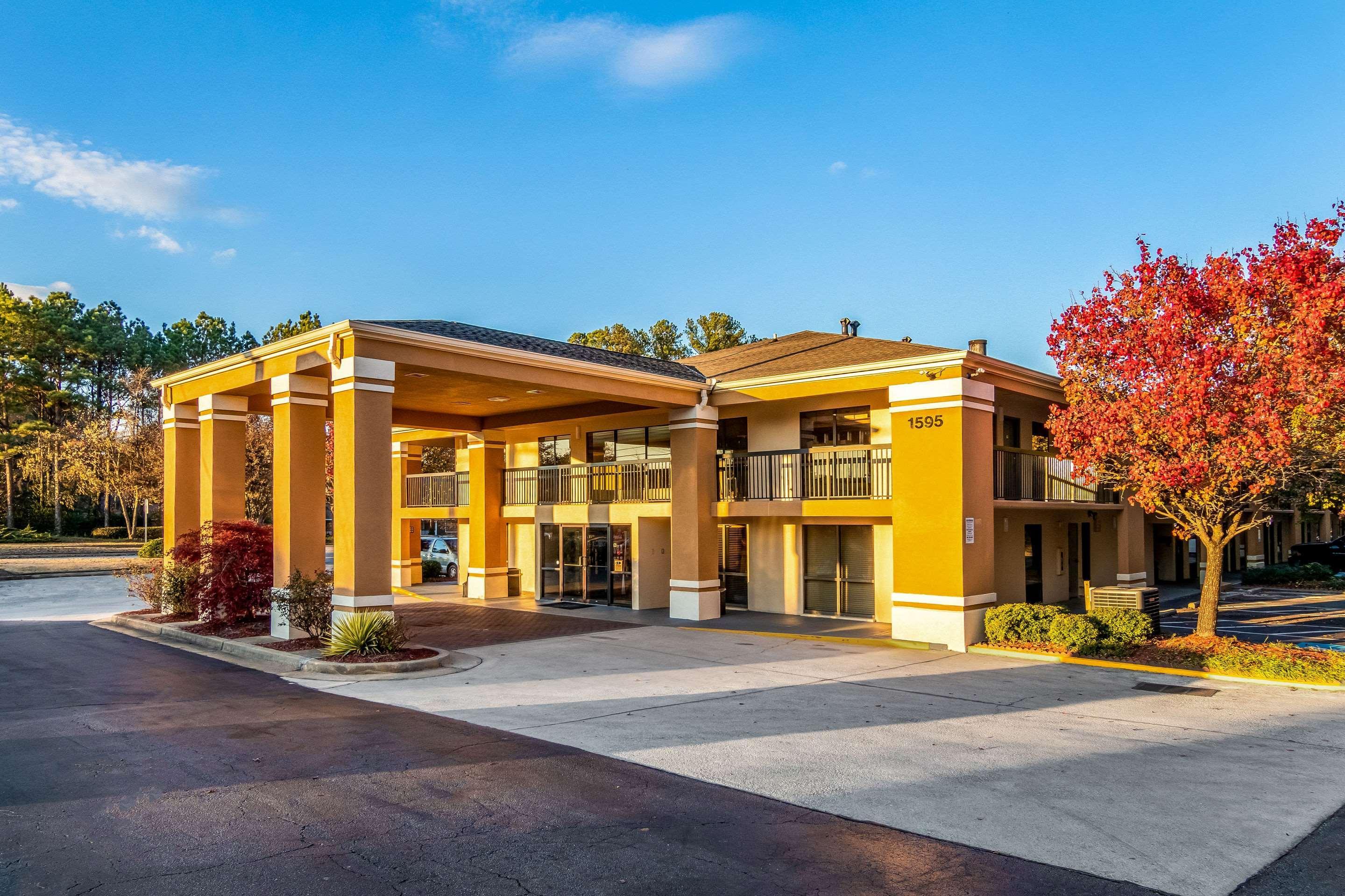 Quality Inn & Suites Atlanta Stone Mountain Εξωτερικό φωτογραφία