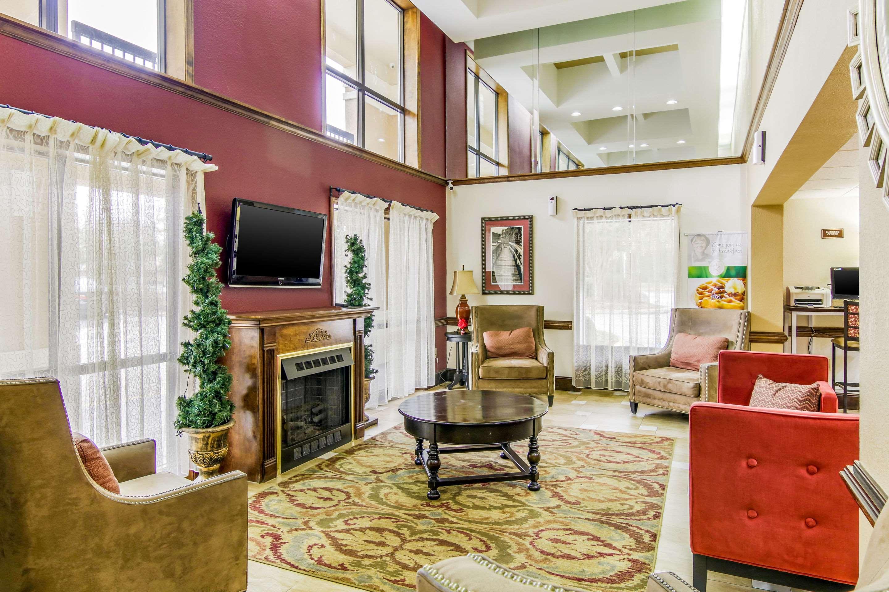 Quality Inn & Suites Atlanta Stone Mountain Εξωτερικό φωτογραφία