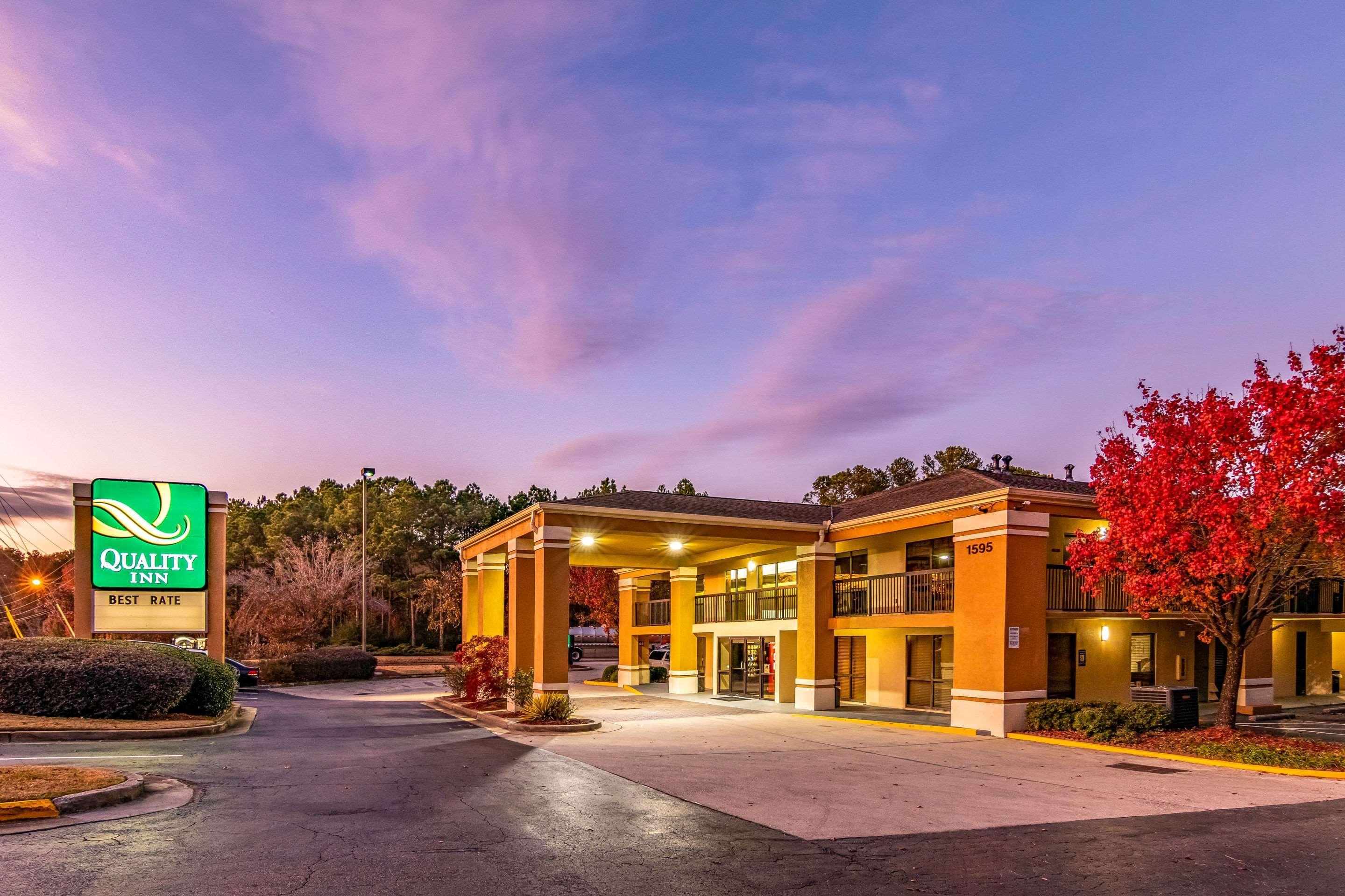 Quality Inn & Suites Atlanta Stone Mountain Εξωτερικό φωτογραφία
