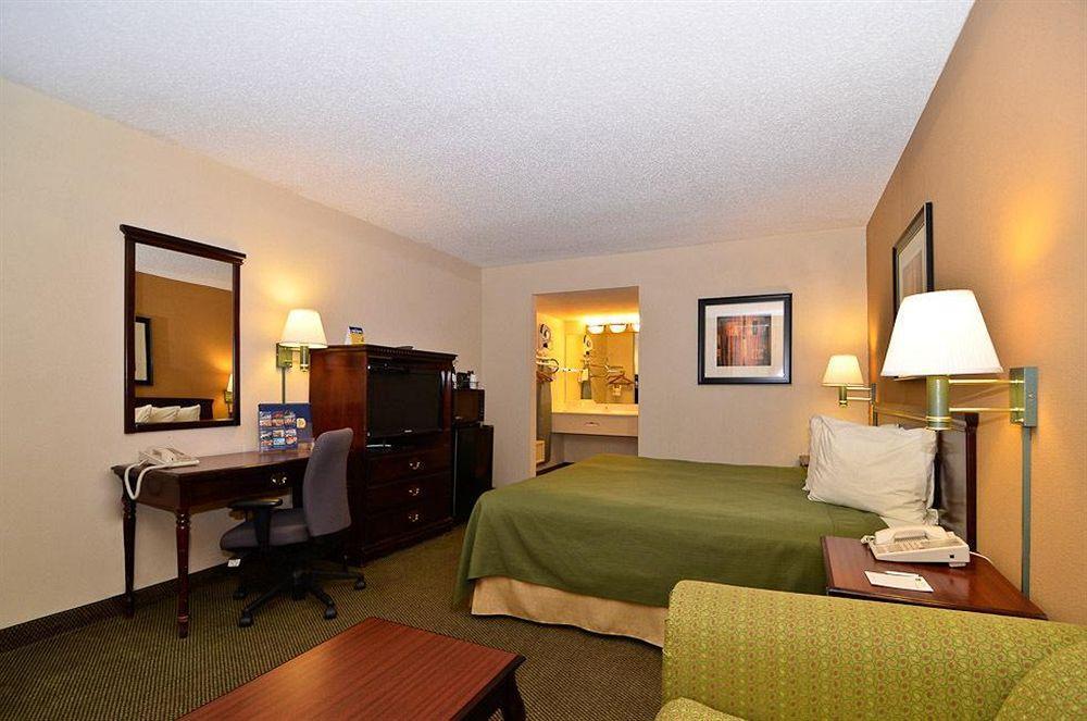 Quality Inn & Suites Atlanta Stone Mountain Εξωτερικό φωτογραφία