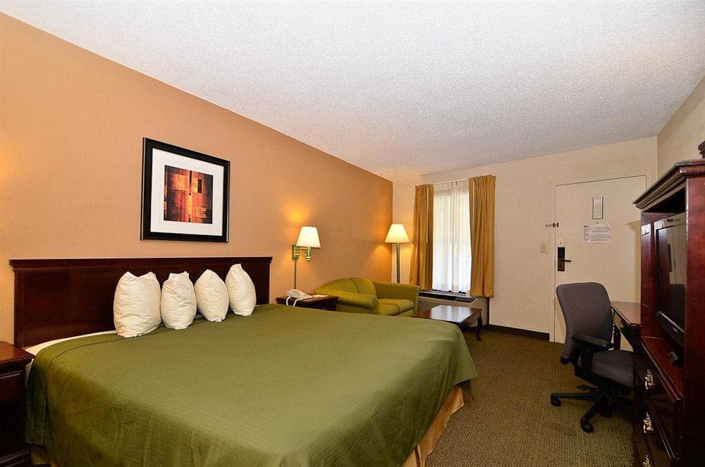 Quality Inn & Suites Atlanta Stone Mountain Εξωτερικό φωτογραφία