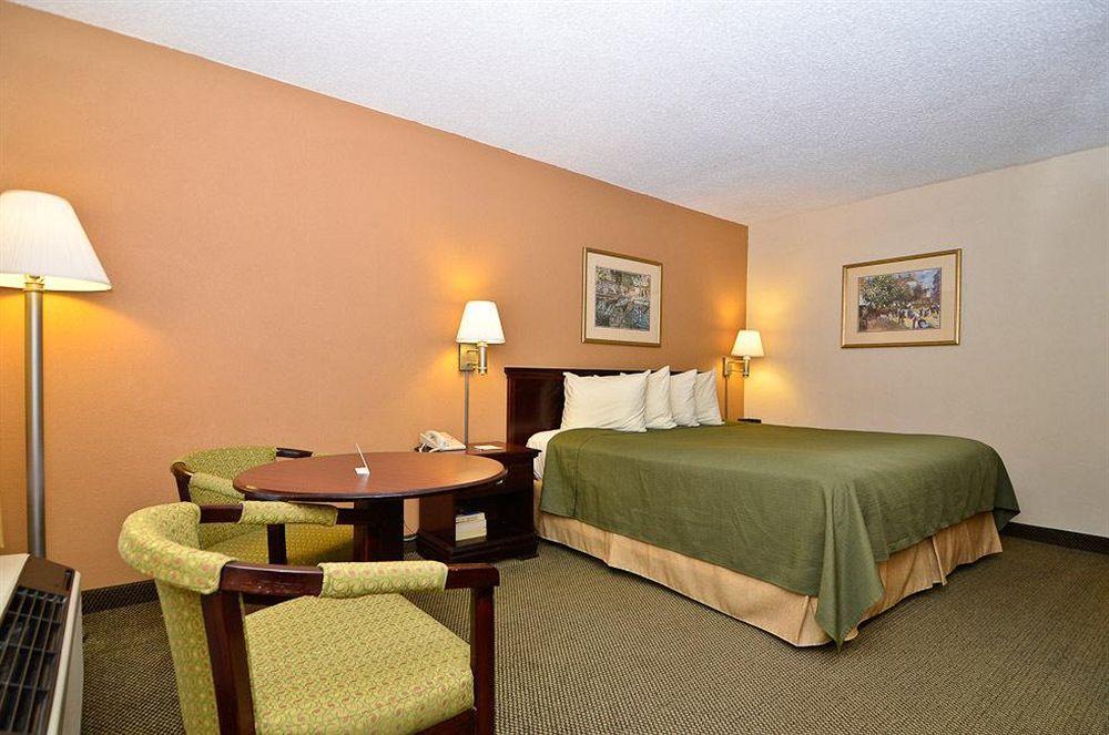 Quality Inn & Suites Atlanta Stone Mountain Εξωτερικό φωτογραφία