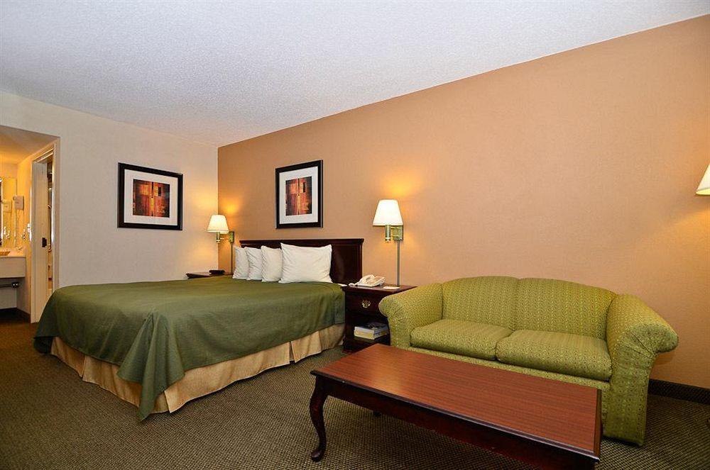Quality Inn & Suites Atlanta Stone Mountain Εξωτερικό φωτογραφία